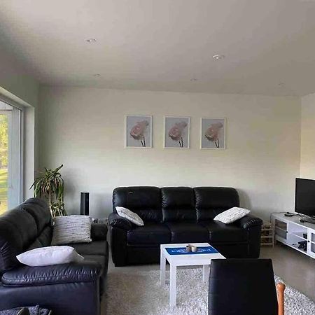 Trevlig Stuga Med Uteplats Rimbo Ngoại thất bức ảnh