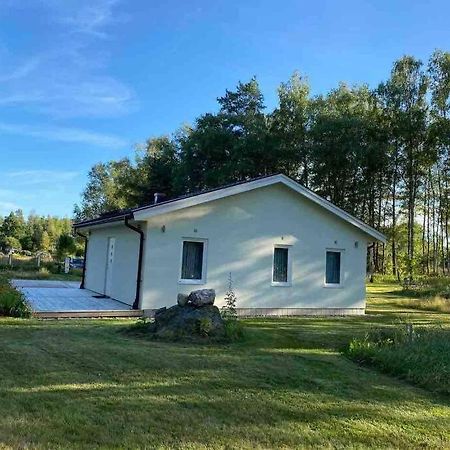 Trevlig Stuga Med Uteplats Rimbo Ngoại thất bức ảnh