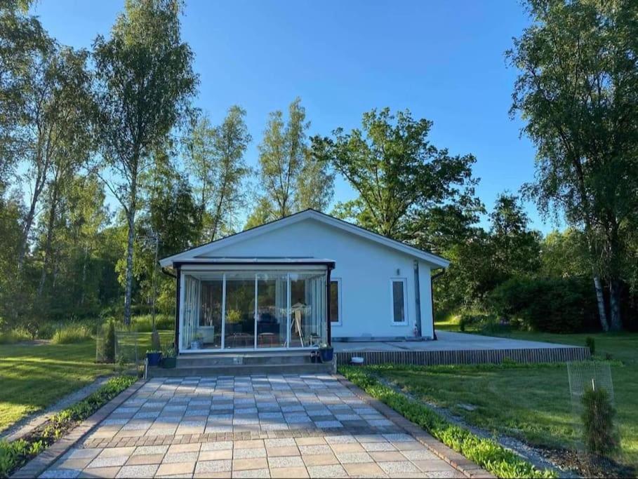 Trevlig Stuga Med Uteplats Rimbo Ngoại thất bức ảnh